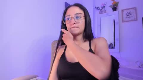 Caroline online show from February 14, 9:21 pm