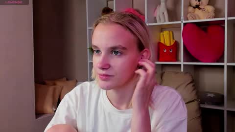Snapshot of carolin_miller chatting on October 14, 9:45 am Carol online show from October 14, 9:45 am