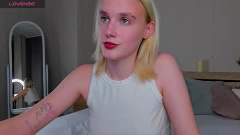 Snapshot of carolin_miller chatting on September 22, 9:30 am Carol online show from September 22, 9:30 am
