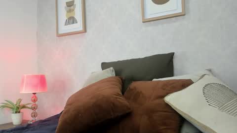  Caroline  online show from October 6, 10:10 am