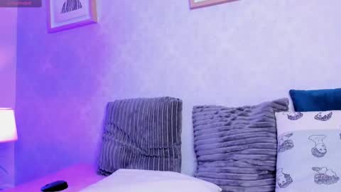  Caroline  online show from February 18, 11:33 am