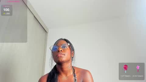 Snapshot of caroline_tovar_ chatting on September 22, 7:01 pm Caroline Tovar Lovense is active my orgasms in your hands Give me more pleasure and make me cum online show from September 22, 7:01 pm