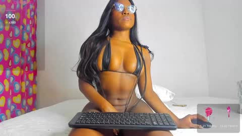 Snapshot of caroline_tovar_ chatting on January 19, 1:10 am Caroline Tovar Lovense is active my orgasms in your hands Give me more pleasure and make me cum online show from January 19, 1:10 am