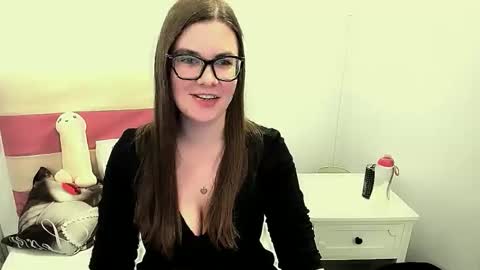 CarolineAmore online show from November 13, 5:12 pm