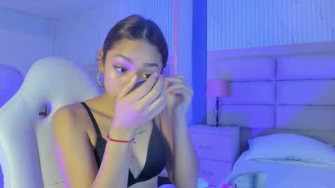 Caroline online show from February 25, 12:48 pm