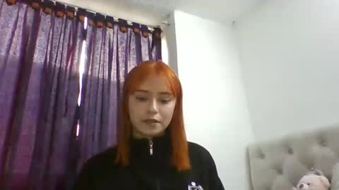 carolinnapinkman online show from March 24, 9:42 pm