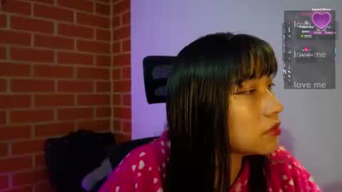 Snapshot of caroll_luna chatting on October 18, 2:47 am Caroll online show from October 18, 2:47 am