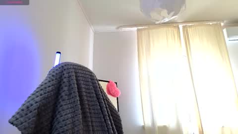 Snapshot of caseyrobbinss chatting on September 17, 7:06 am Casey Robbins online show from September 17, 7:06 am