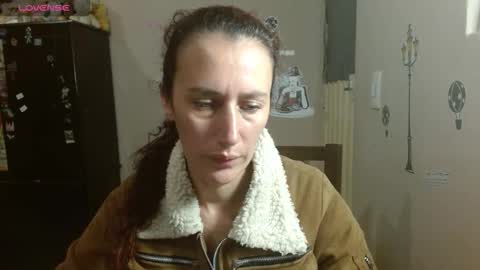   online show from December 1, 6:43 pm