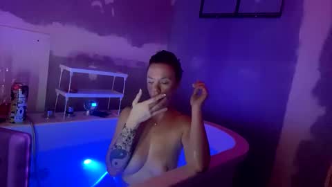 Snapshot of casscassidy89 chatting on October 23, 8:53 am CassCassidy89 online show from October 23, 8:53 am