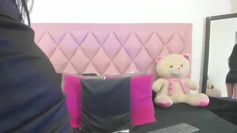 cata_gil1 online show from November 24, 6:32 pm