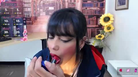 Snapshot of catalella_ar chatting on October 21, 3:21 am Queen Catalella online show from October 21, 3:21 am