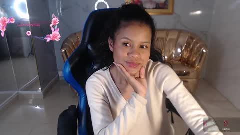 Catalina  online show from December 19, 3:15 pm