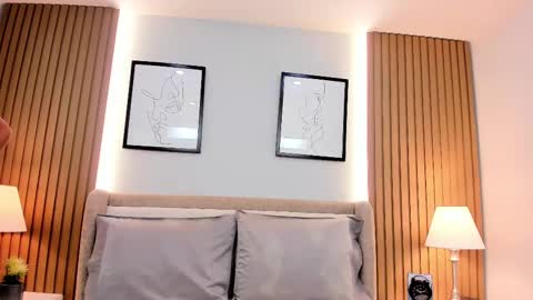 catalina online show from November 16, 4:03 am