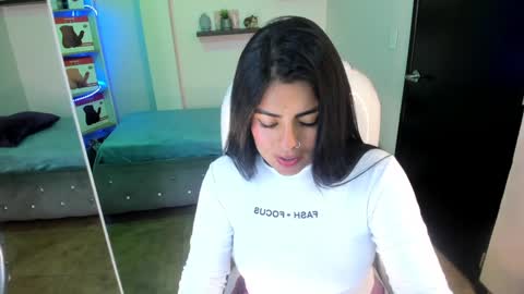 Snapshot of catalina_naughtyy chatting on December 6, 9:12 pm Catalina online show from December 6, 9:12 pm