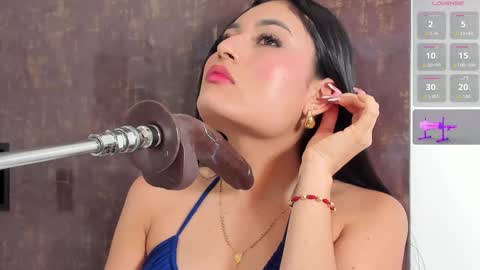 Snapshot of catalina_whore chatting on October 17, 10:46 pm Catalina online show from October 17, 10:46 pm