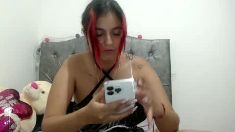 Snapshot of catalinahenao chatting on September 17, 5:49 am cata online show from September 17, 5:49 am