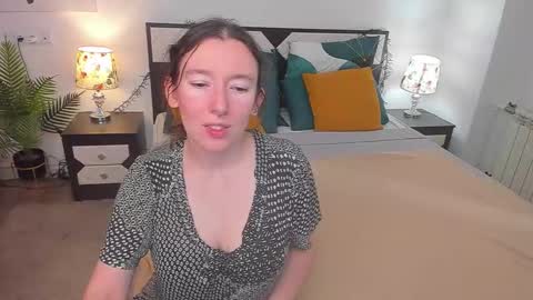 Snapshot of catherinewalls chatting on September 25, 6:45 am Catrin online show from September 25, 6:45 am