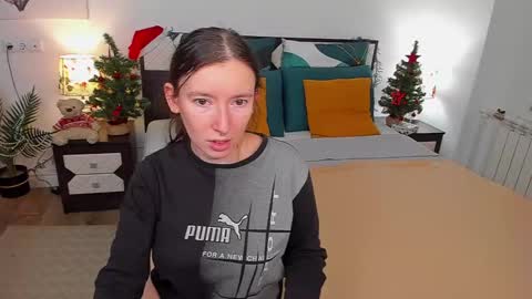 Snapshot of catherinewalls chatting on January 23, 2:33 am Catrin online show from January 23, 2:33 am
