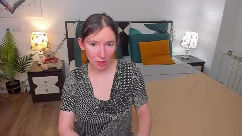 Snapshot of catherinewalls chatting on March 10, 3:12 am Catrin online show from March 10, 3:12 am