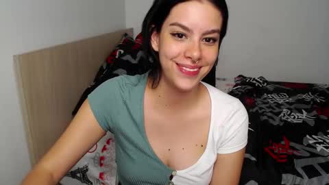 cazadora80s online show from December 11, 1:37 am