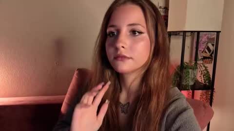 Lina  online show from September 19, 7:35 pm