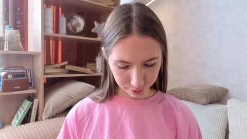 Snapshot of cel1ne_secret chatting on September 9, 6:24 am Josie Manesi online show from September 9, 6:24 am