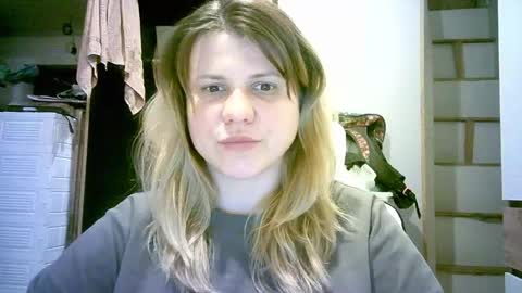 celeste_naughty_ online show from April 13, 10:27 am