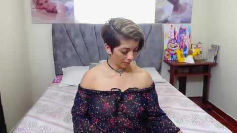 Snapshot of chanel_joliee chatting on September 20, 5:00 pm chanel online show from September 20, 5:00 pm
