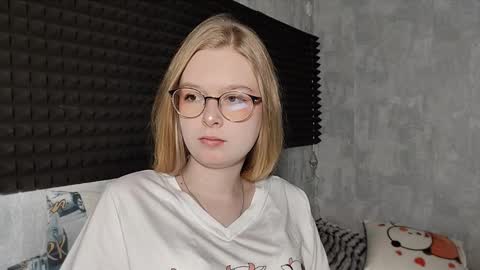 Lia online show from March 2, 6:47 am