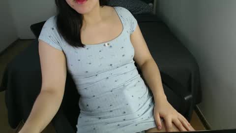 Snapshot of chanelsexyy chatting on January 24, 4:37 am Viviana 3 online show from January 24, 4:37 am