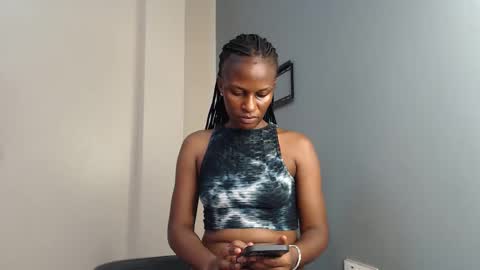 Chantel online show from November 15, 7:09 am