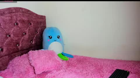 Charlothe online show from April 15, 10:54 pm