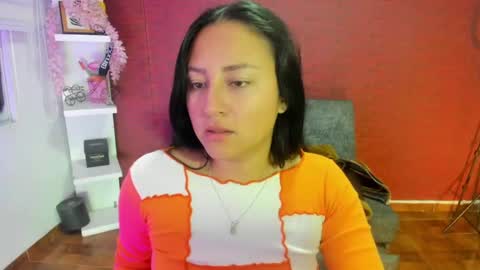 charlott_daphne online show from January 28, 12:15 am