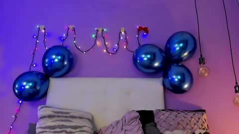 Char 3 online show from December 15, 4:23 pm