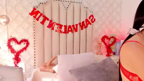   Charlotte  online show from February 14, 9:10 pm