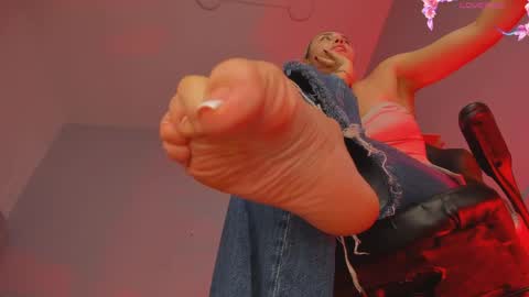 charlotte  grey online show from March 26, 8:10 pm