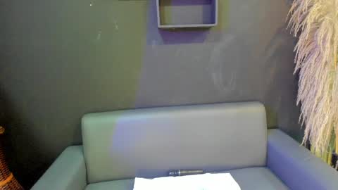 Snapshot of charlotte_brown_1 chatting on December 9, 11:26 am CHARLOTTE BROWN online show from December 9, 11:26 am