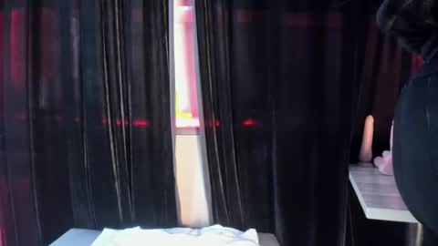 Snapshot of charlotte_brown_1 chatting on February 1, 10:26 am CHARLOTTE BROWN online show from February 1, 10:26 am