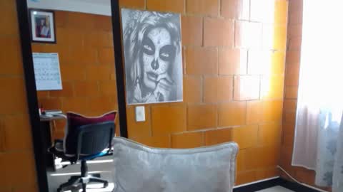 Charlotte online show from December 1, 2:09 pm