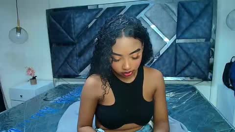 charlotte_walker1 online show from September 18, 1:59 am