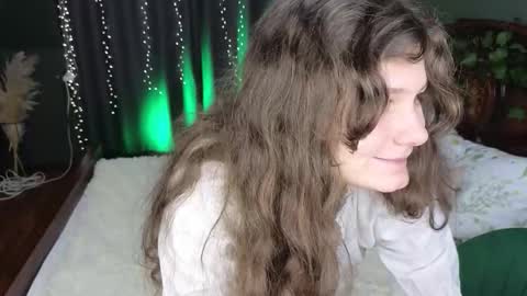 Charlotte online show from December 4, 8:42 pm