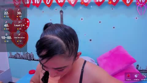 Snapshot of charlotte_x1 chatting on February 17, 3:44 pm Charlotte online show from February 17, 3:44 pm