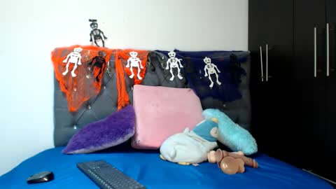 charlottee07 online show from October 15, 4:26 am