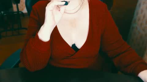 Snapshot of charlottextasty chatting on December 3, 9:53 am CharlotteXTasty online show from December 3, 9:53 am