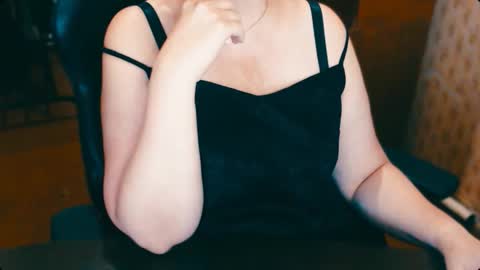 Snapshot of charlottextasty chatting on September 22, 10:46 am CharlotteXTasty online show from September 22, 10:46 am