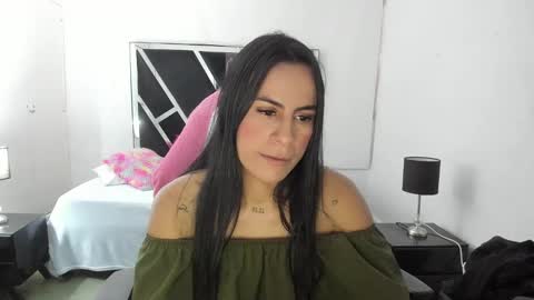 Snapshot of charlotthe_ee chatting on October 7, 7:29 pm online show from October 7, 7:29 pm