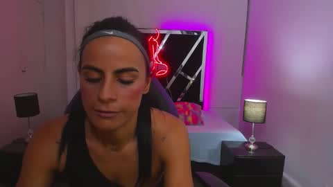 Snapshot of charlotthe_ee chatting on September 19, 8:08 pm online show from September 19, 8:08 pm