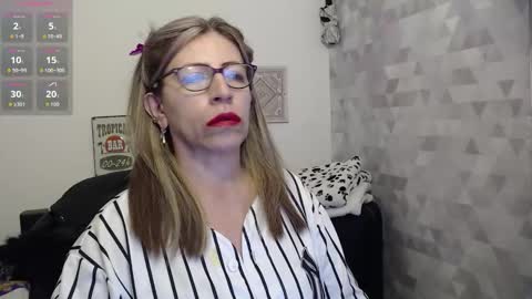 Snapshot of chayla_ruiz chatting on September 19, 8:41 pm CHAYLA VICTORIA RUIZ online show from September 19, 8:41 pm