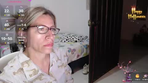 Snapshot of chayla_ruiz chatting on October 14, 10:56 pm CHAYLA VICTORIA RUIZ online show from October 14, 10:56 pm